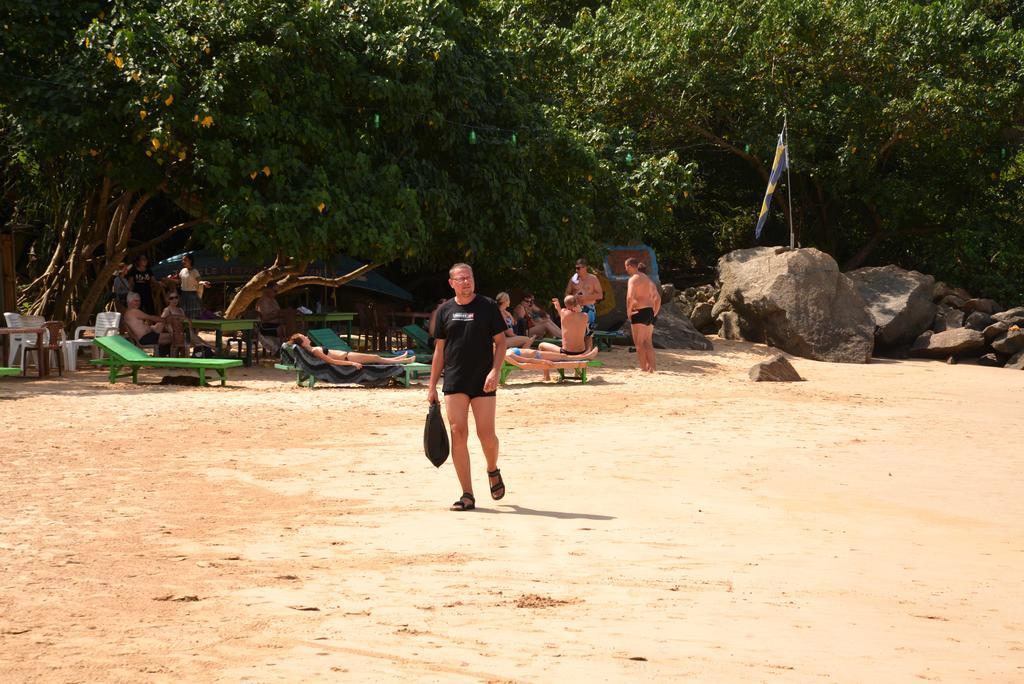 Jungle Beach Hostel Unawatuna Exterior foto