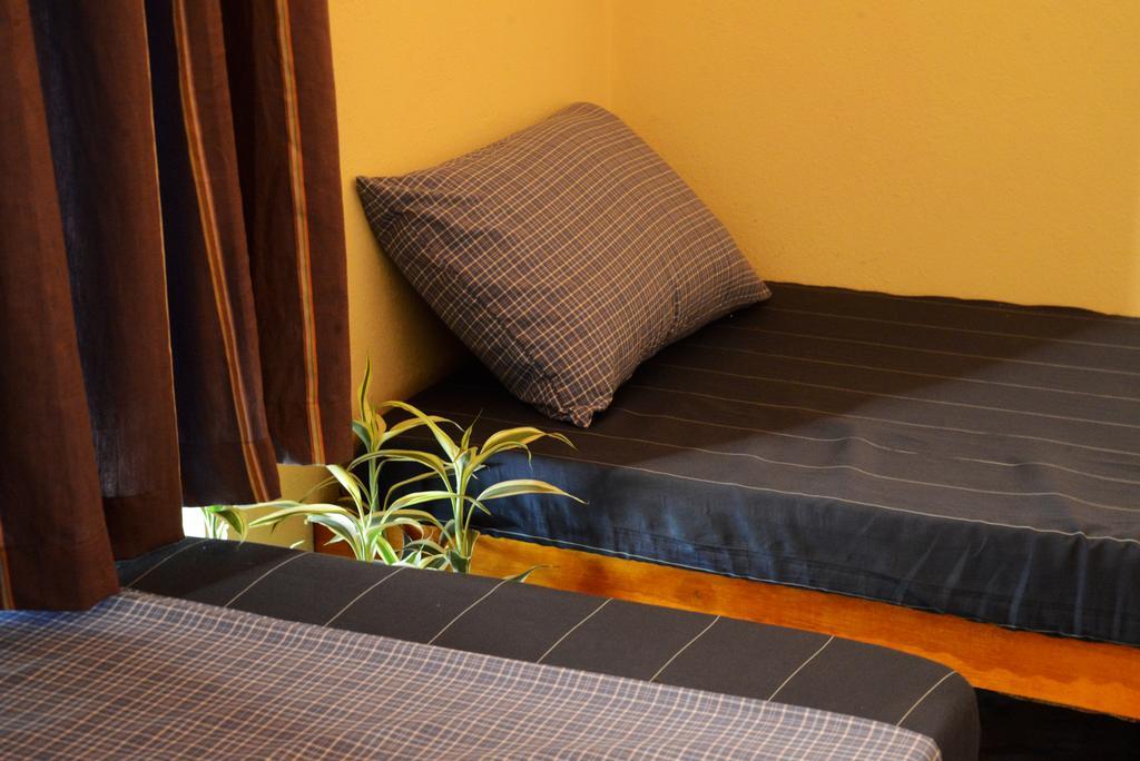 Jungle Beach Hostel Unawatuna Zimmer foto